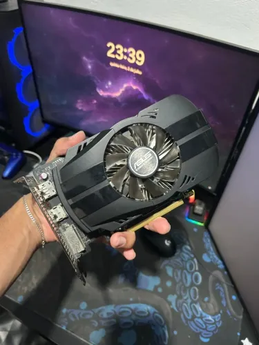 Placa de video gtx 1050 2gb Asus