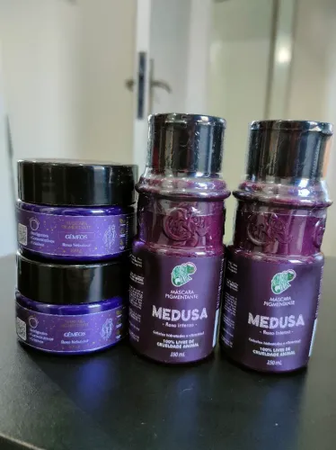 Máscara pigmentante medusa roxo