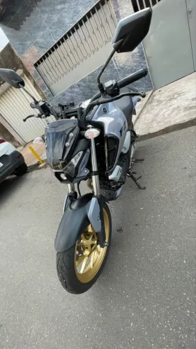 Yamaha FZ15 ABS - Impecável e Pronta para Rodar