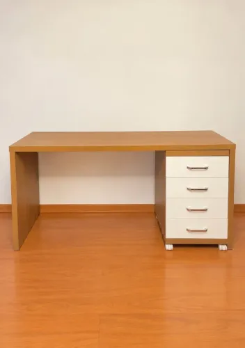 Mesa com gaveteiro