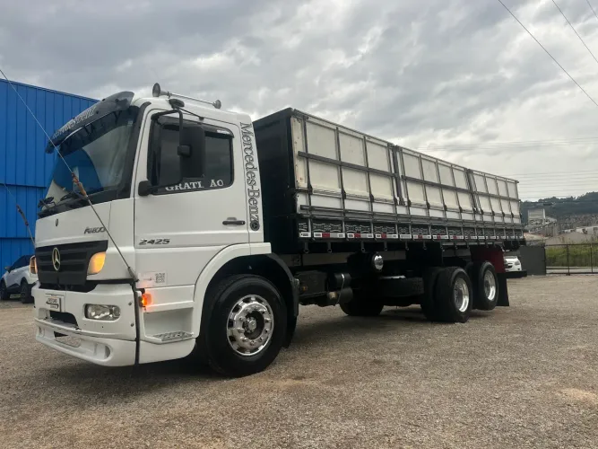Atego 2425