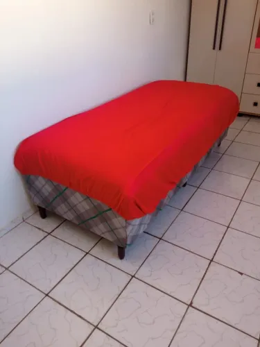 Vendo cama solteiro nova