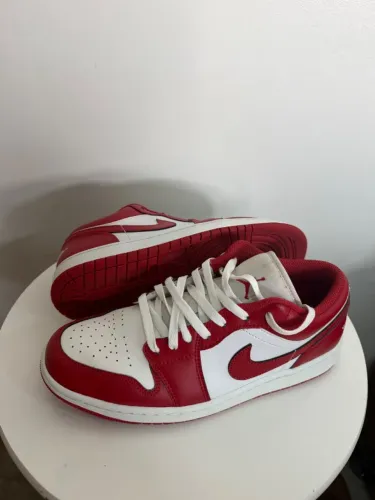 Tênis Nike air jordan 1 low