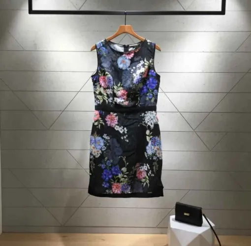 Vestido curto Colmeia tamanho 40