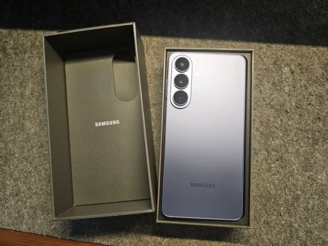 S26 plus 256gb 1 mês de uso.
