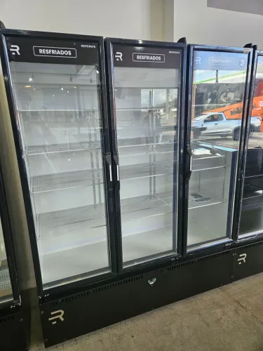 geladeira expositora 3 portas para frios e bebidas - nova