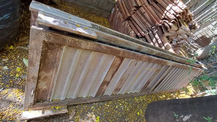 PROTEÇÃO DE AÇO PARA PORTA DE COMÉRCIO