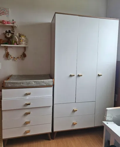 Guarda-roupas e Cômoda infantil Bartira Ternura (Pouco usados e em ótimo estado)
