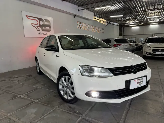 Volkswagen Jetta Comfortline 2.0 T.flex 8V 4P Tipt. 2013