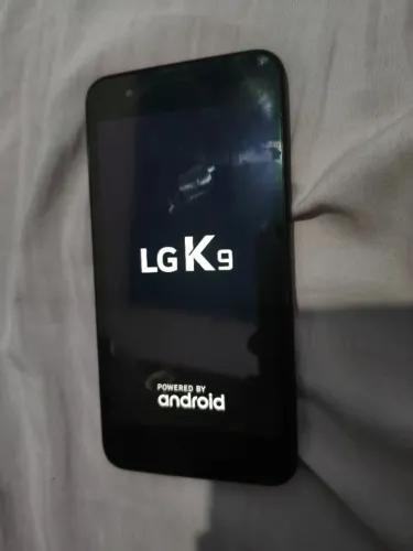 Celular LG K9 com TV