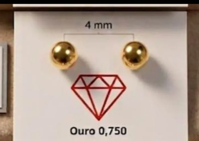Brinco de bolinha de ouro 18k 