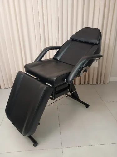 Maca Fixa Luxo com 2 Gavetas - Preta
