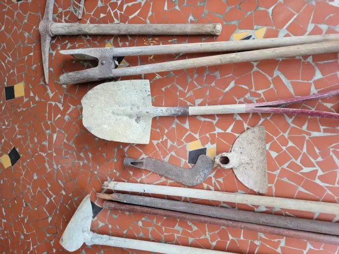Ferramentas para obra e jardinagem