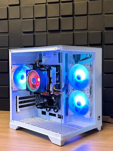 PC Gamer Ryzen 5 5600GT, Gráfico Integrado Vega, 16GB RAM, NVMe 240GB, A320
