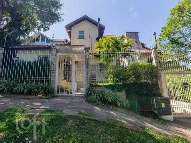Casa em Condomínio fechado - Boa Vista | 260m², Sol Leste, 3 Vagas e Hidro