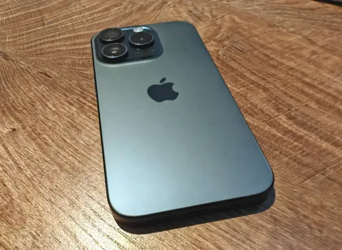iPhone 15 pro 256gb