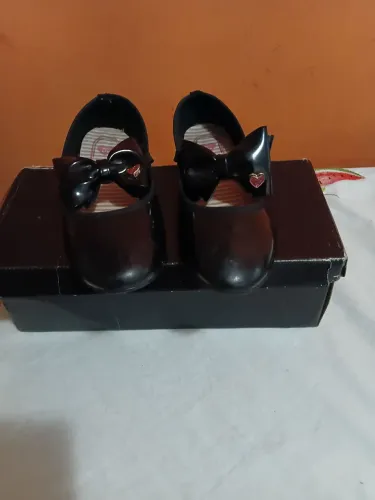 Sapatinho molekinha.