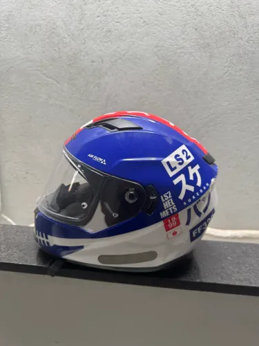 Capacete ls2 ff320