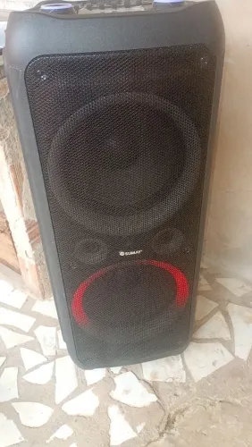 Pra vender logo esa caixa de som bom por 1500 reais *