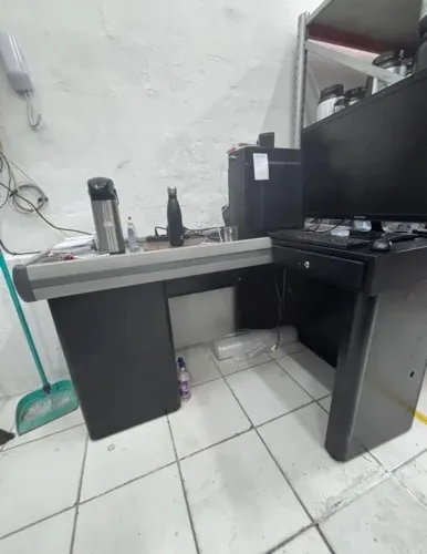 ? VENDO CAIXA PARA CHECKOUT - ÓTIMO ESTADO! ?