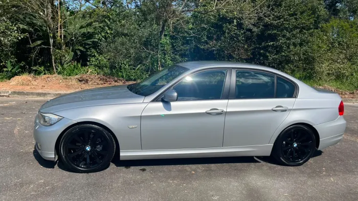 BMW 320I A 2010