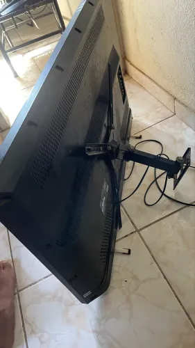Tv LCD 39?. (Leia a descrição)