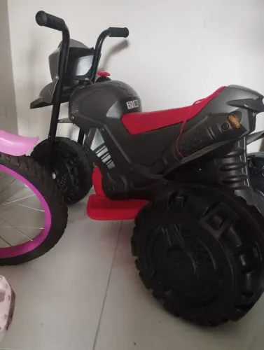 Brinquedos motoquinha elétrica 