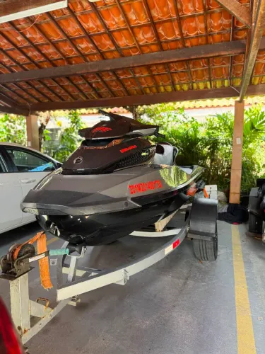 Jet-ski seadoo gtx 215