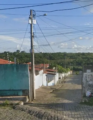 Repasso Casa aconchegante em condomínio Bloco com.duas casas