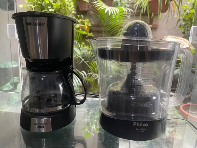 Cafeteira MALLORY 16 e Espremedor de frutas PHILCO