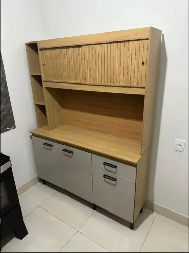 ARMÁRIO DE COZINHA