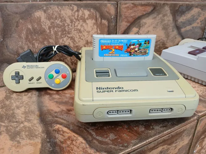 Super Famicom com Donkey Kong Country 2