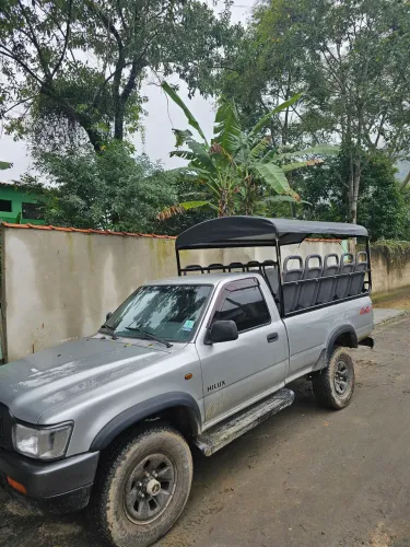 Toyota Hilux CS DX 4X4 3.0 8V 90cv Diesel 2004