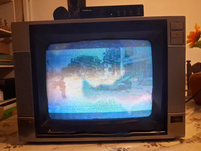 Tv antiga de tubo