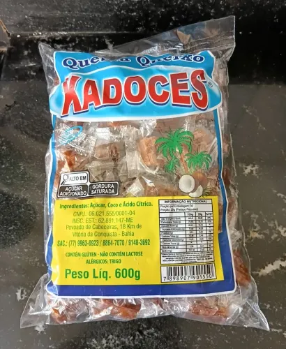 Doces quebra queixo de coco