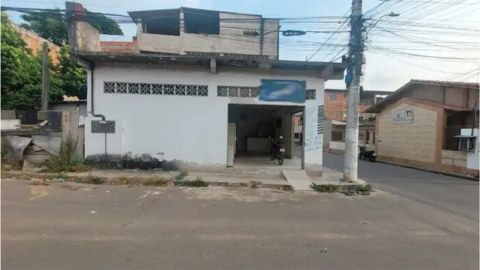 ALUGA-SE PONTO COMERCIAL DE ESQUINA - ÓTIMA LOCALIZAÇÃO 90m2