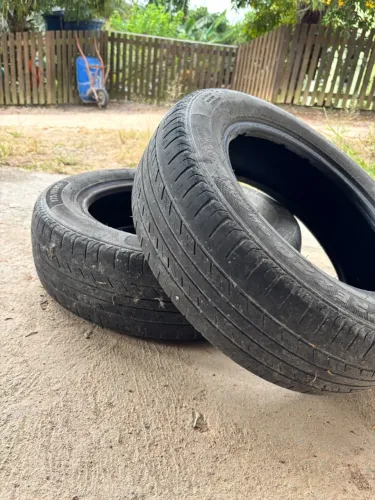 Pneu Importado - 175/65 R14.
