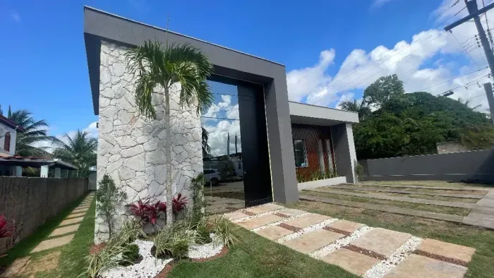 Cód. 8028 Barra de Jacuípe Casa com 3 suítes em Condomínio Perto da Praia