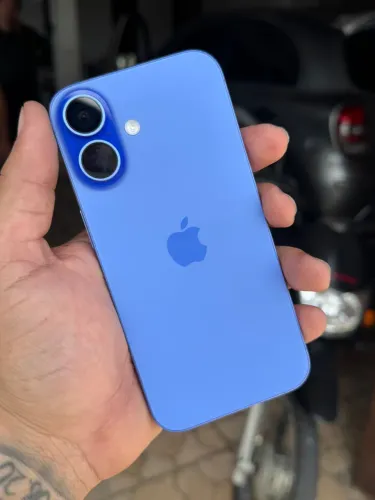 iPhone 16 - único dono nem 7messes de uso.