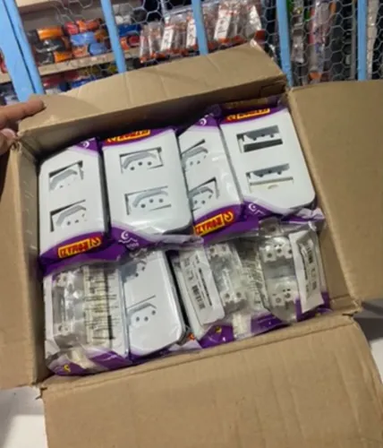 Fios primeira linha e tomadas em geral