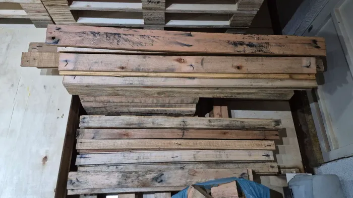 Ripas de pallets medidas variadas entre 0.80 centímetros até 1.20mt, entregamos.