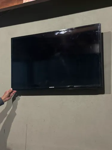 TV Samsung 40 LED Smart TV - Excelente Estado! ?