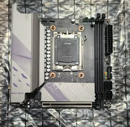 Placa mãe Jingyue B650i Night Devil DDR5 AM5 - SEMINOVA