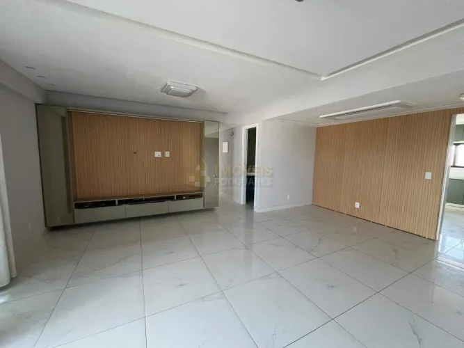 Vendo apartamento andar Alto vista livre no Barro Vermelho