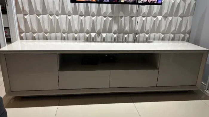 Rack Off-White Para a Sala