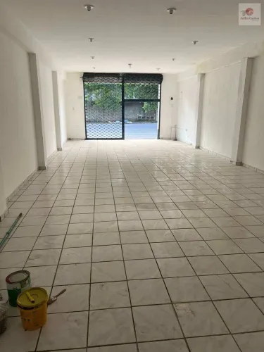 VENDO ÓTIMA LOJA/PONTO COMERCIAL COM 101m² NA AV. BEBERIBE - ENCRUZILHADA