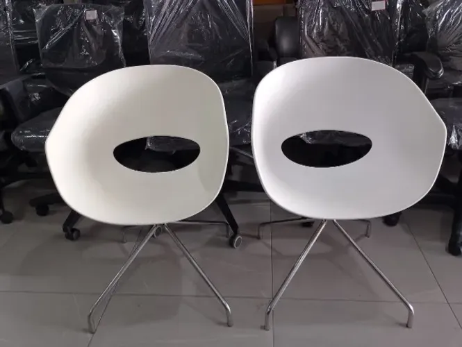 Cadeira Cavaletti - Modelo fixo da linha Go.
