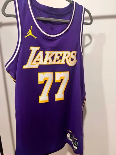 Regata NBA Lakers Doncic