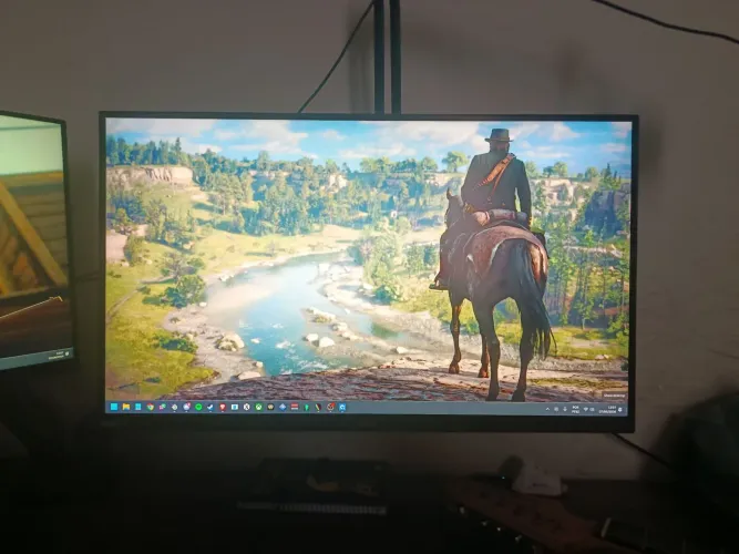 Monitor LG Ultraguear 180Hz, 27 polegadas, semi novo.