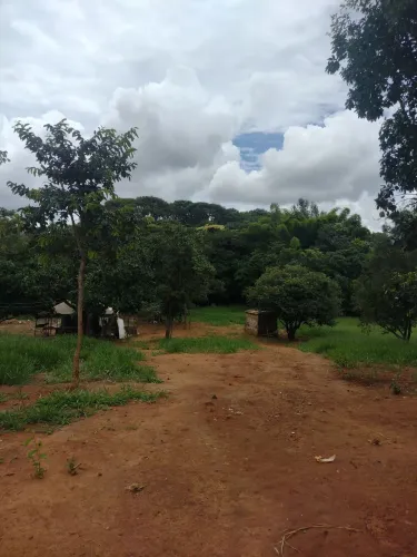 Vende-se uma linda chácara